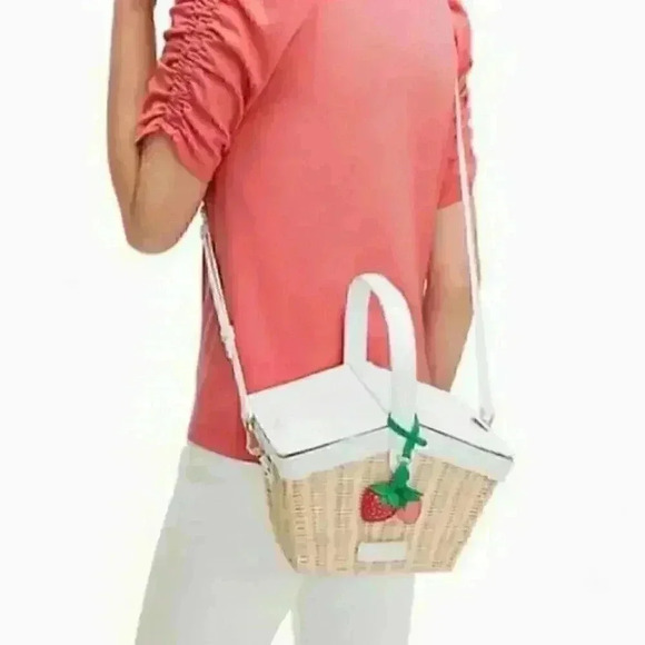 New Kate Spade Picnic Basket Strawberry - Picture 9 of 9